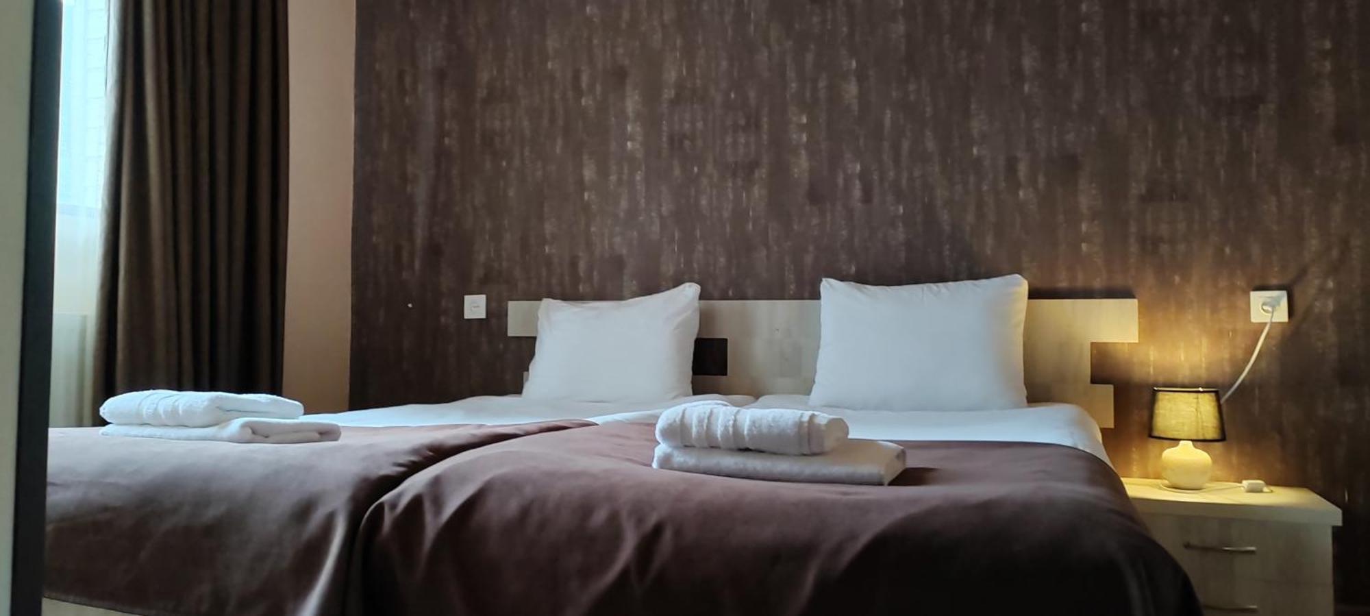 Hotel Svanseti Местия Экстерьер фото