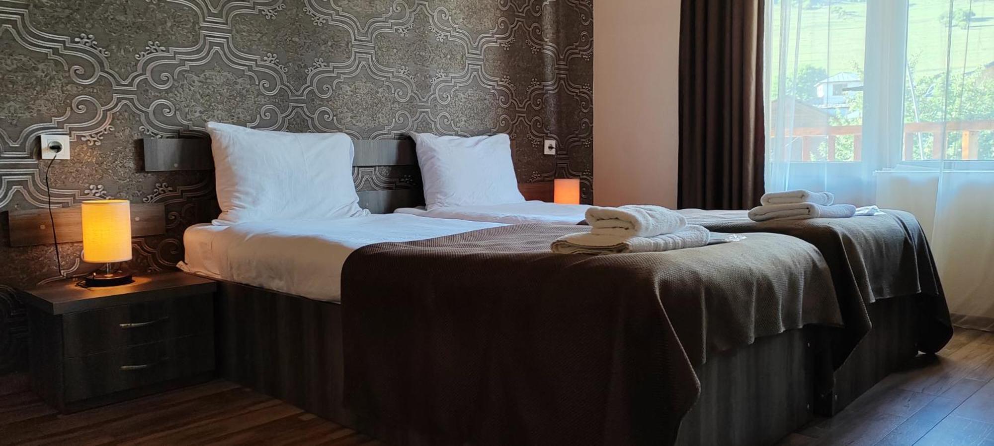 Hotel Svanseti Местия Экстерьер фото