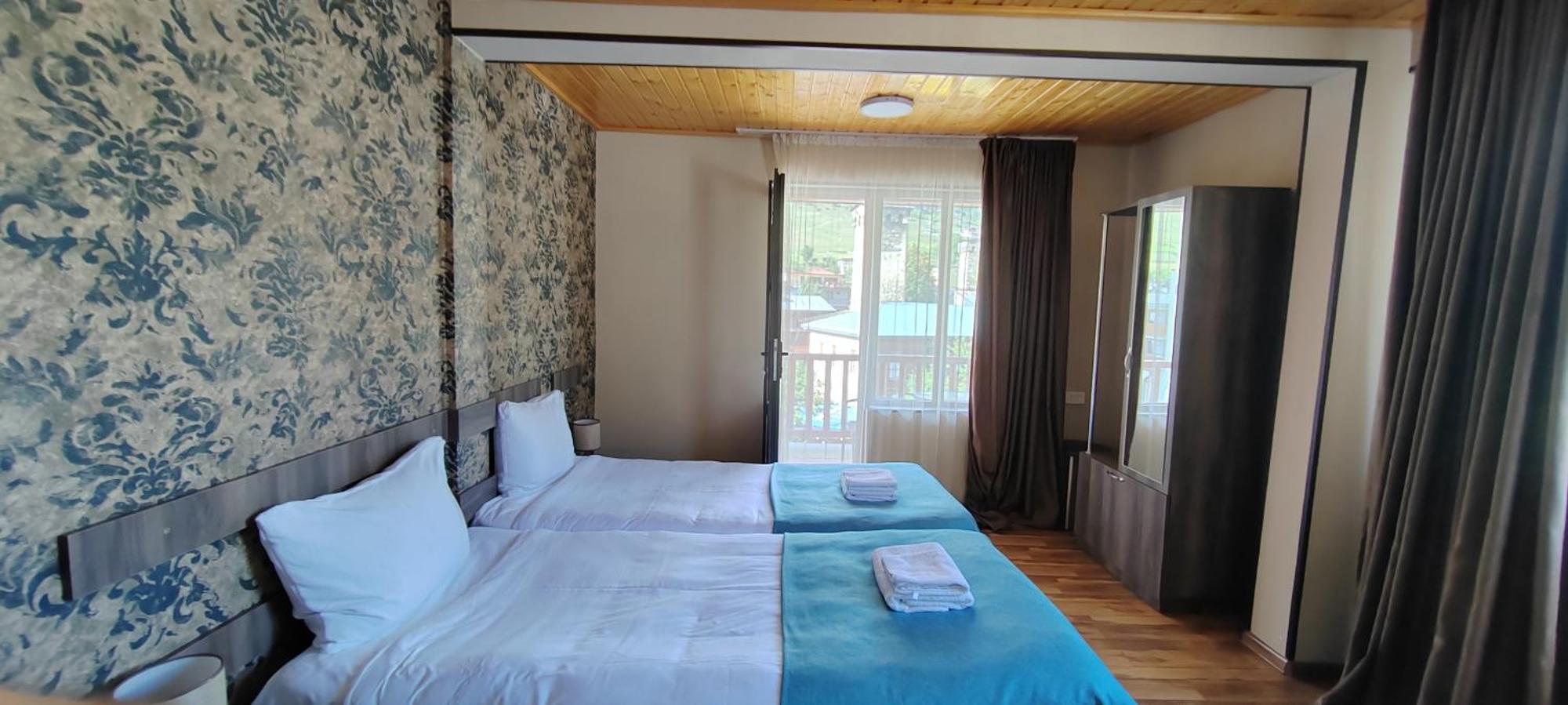Hotel Svanseti Местия Экстерьер фото