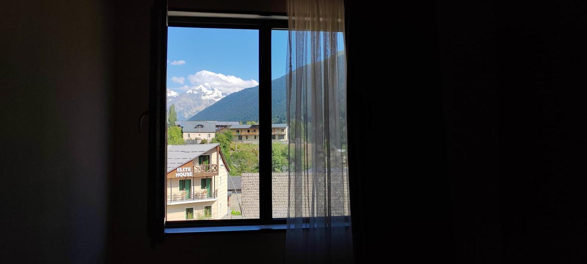 Hotel Svanseti Местия Экстерьер фото