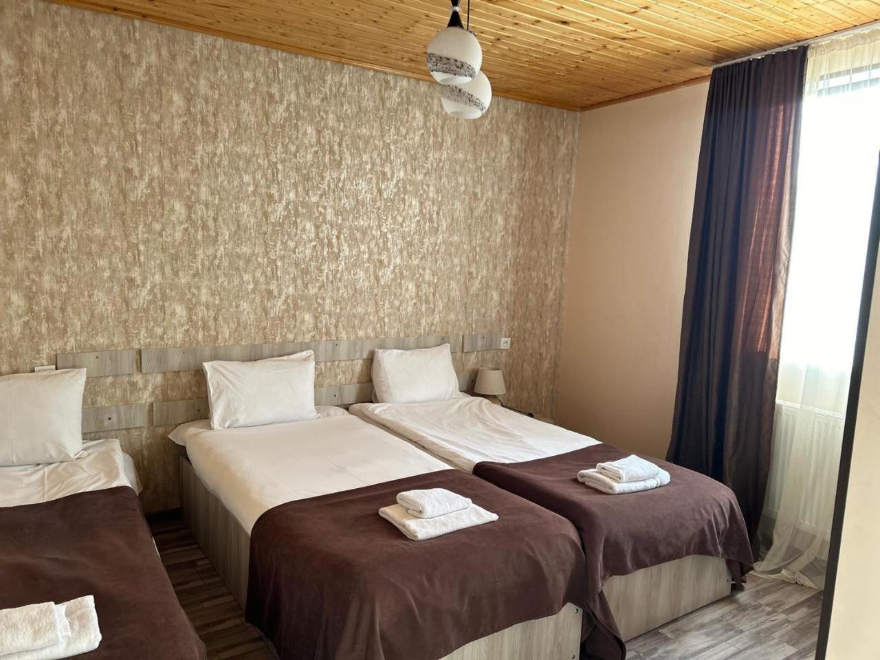 Hotel Svanseti Местия Экстерьер фото