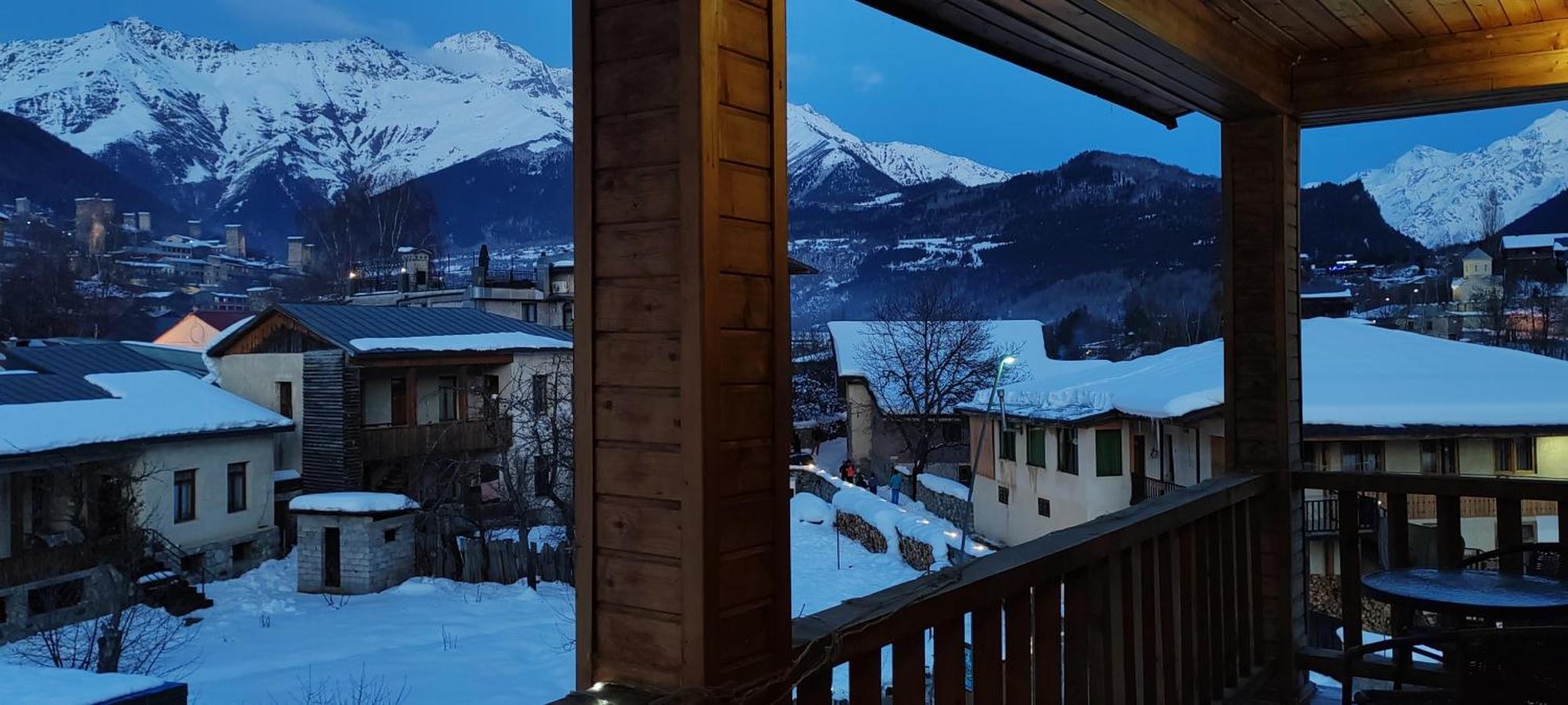 Hotel Svanseti Местия Экстерьер фото